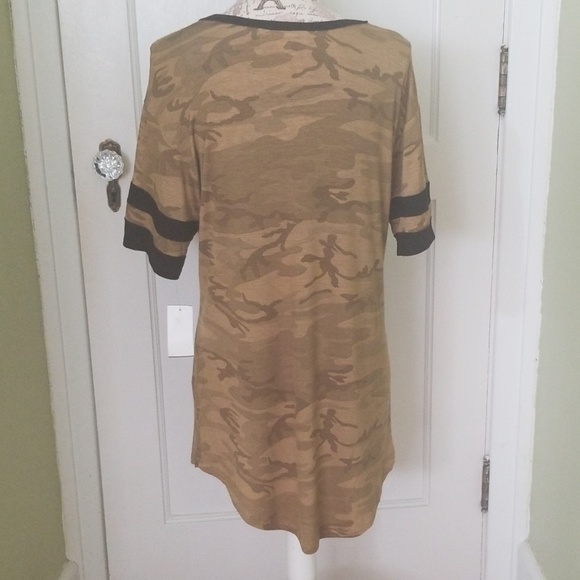 No Comment Too - Picture 4 of 6